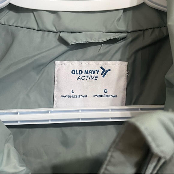 Large Old Navy Active Mint Green Vest - Picture 3 of 3